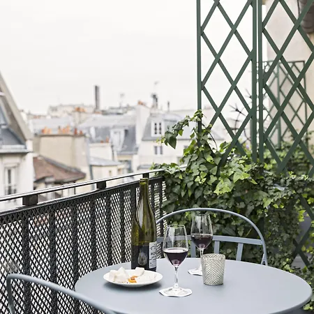 Paradis Παρίσι